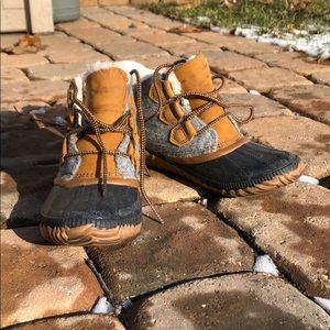Sorel rain winter boots